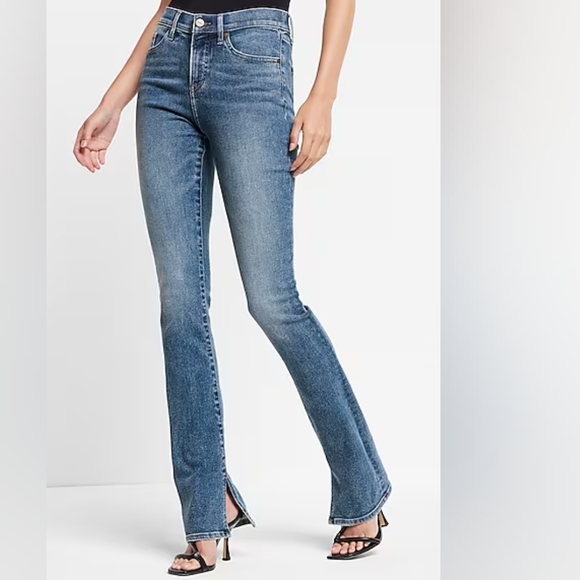 EXPRESS: Mid Rise Medium Wash Skyscraper Jeans - Picture 1 of 9